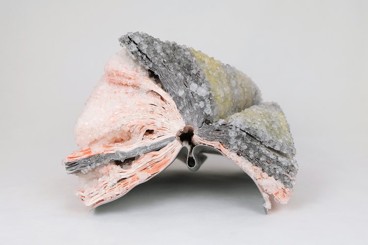 Alexis Arnold Mengubah Buku Menjadi Batuan