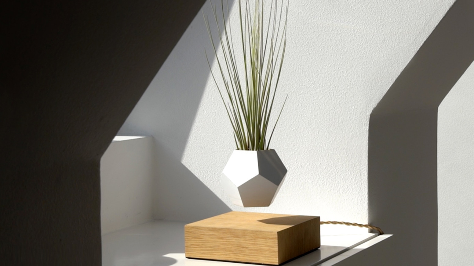 8 Rekomendasi Gadget Baru 2020 yang Wajib Dibeli