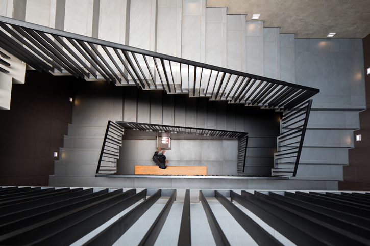 Rumah ini Cocok untuk Kolektor Mobil dan Pecinta Musik