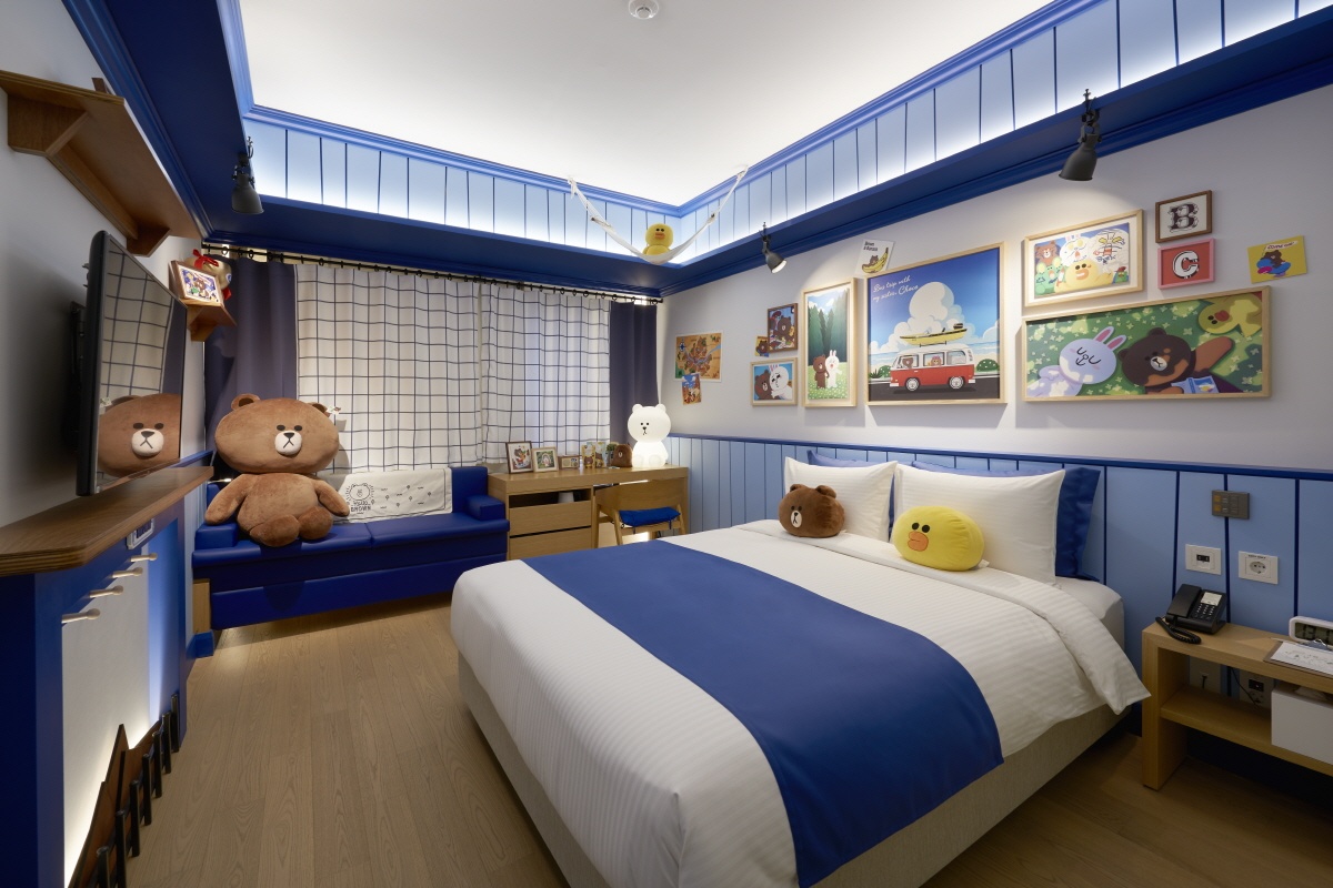 Gemas! Rasakan Sensasi Menginap Bersama Brown dan Cony