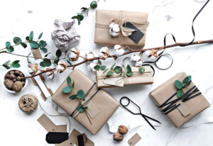 Meriahkan Hari Natal dengan 6 Bingkisan Spesial Ini