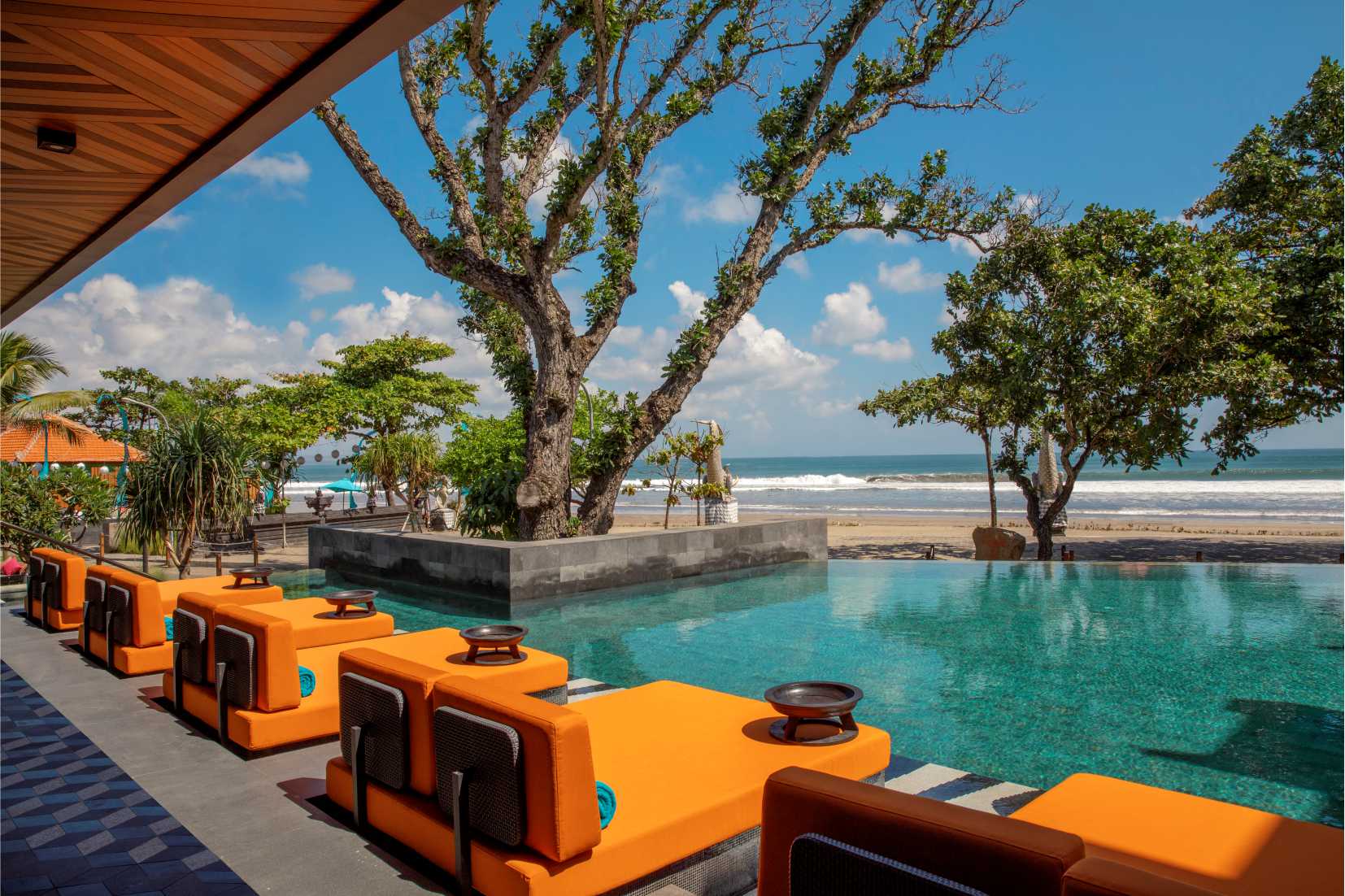 SugarSand, Oasis Baru di Pantai Seminyak Bali