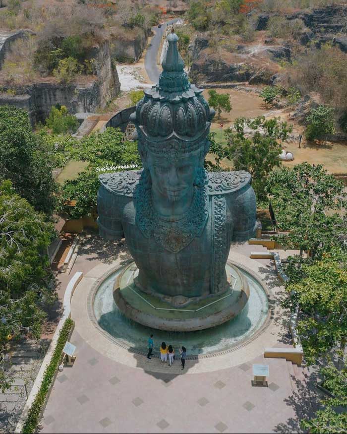 Patung Dewa Wisnu di GWK, Bali