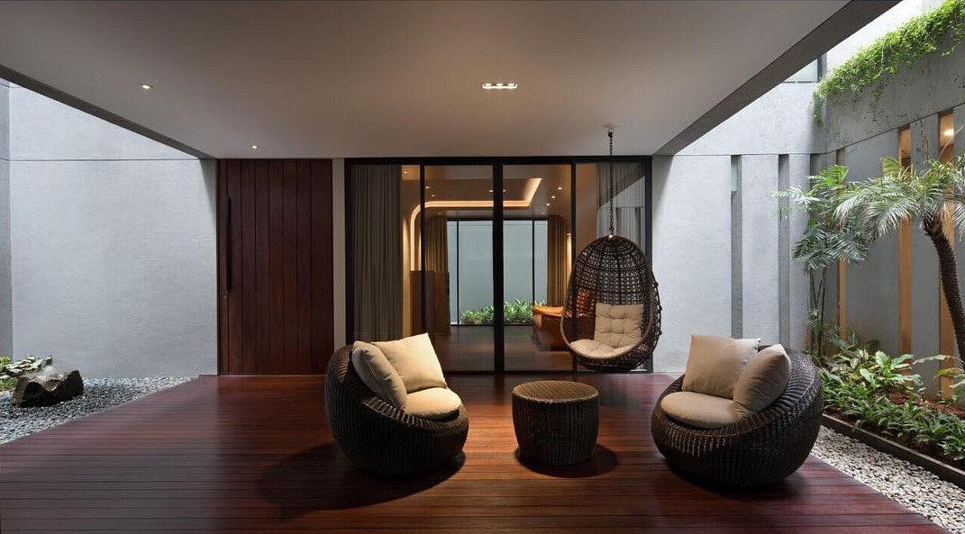 Rumah ini Cocok untuk Kolektor Mobil dan Pecinta Musik