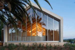 Intip Fasilitas Wine Legendaris Bernuansa Kontemporer