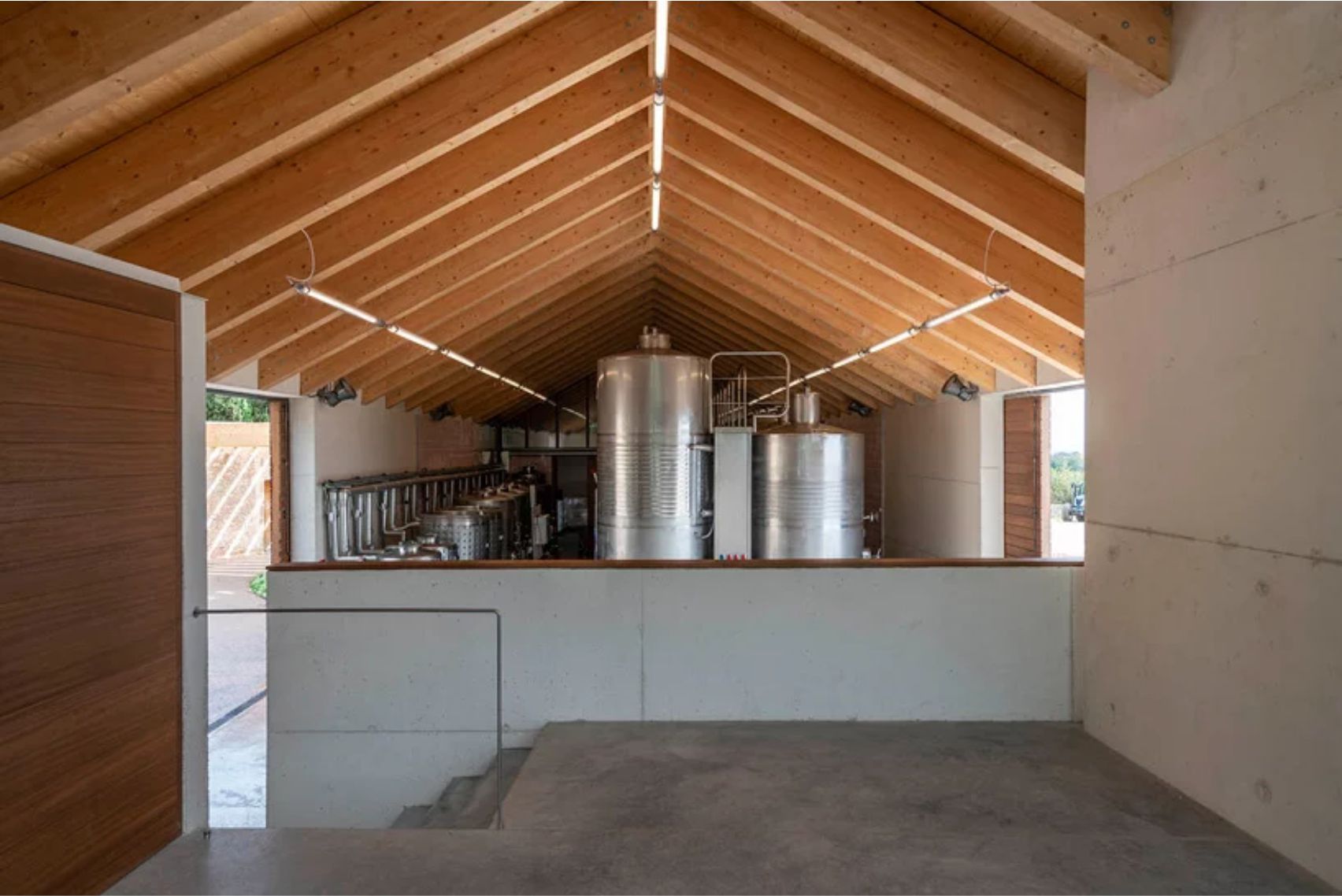 Intip Fasilitas Wine Legendaris Bernuansa Kontemporer