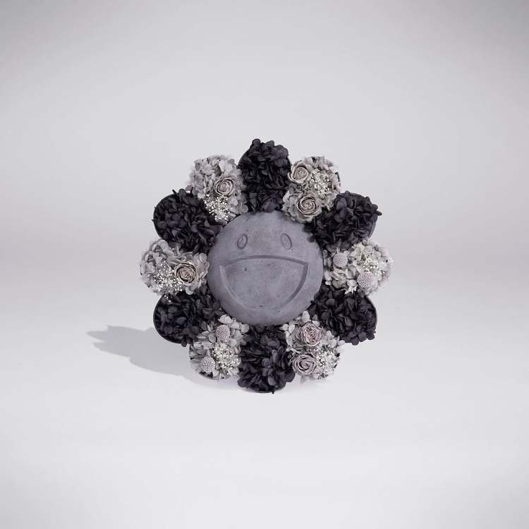 Vas Bunga dari Beton ini Terinspirasi dari Sneakers