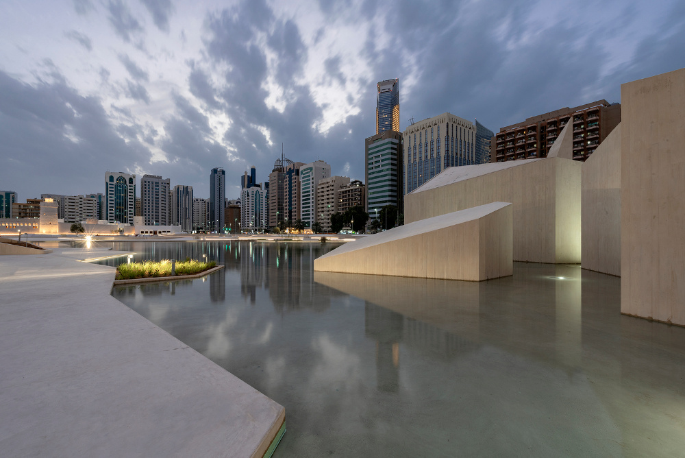 Sensasi Beribadah Dari Tengah Permata Bersejarah