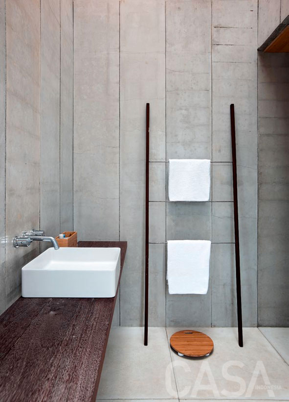 Hebat! Rumah ini Dibangun di Tengah 24 Pohon Palem andra matin bintaro