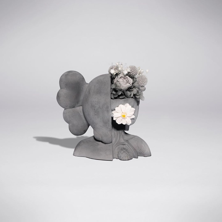 Vas Bunga dari Beton ini Terinspirasi dari Sneakers