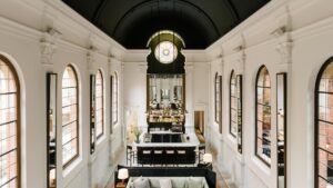 Arsitek Belgia ini Sulap Monumen Menjadi Hotel Indah