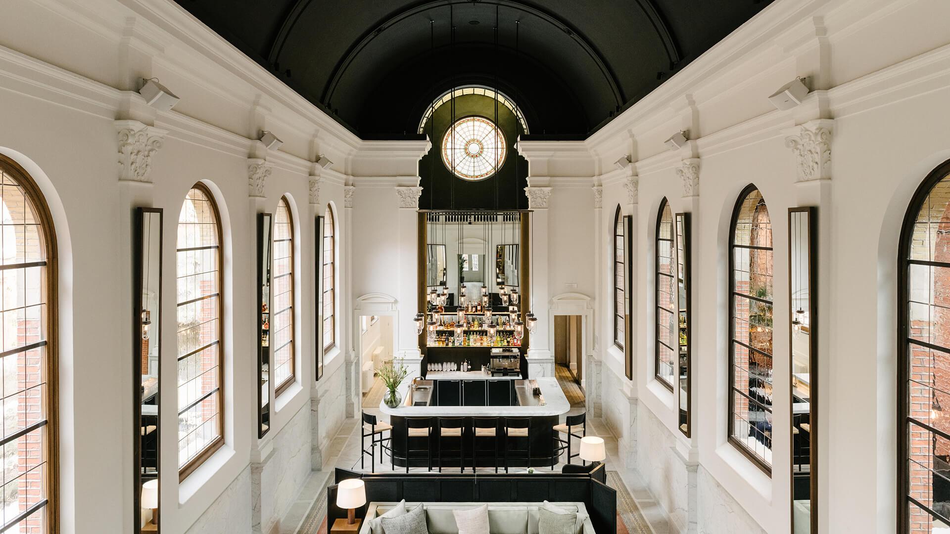 Arsitek Belgia ini Sulap Monumen Menjadi Hotel Indah