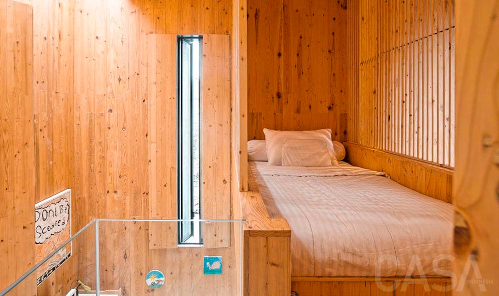 Hebat! Rumah ini Dibangun di Tengah 24 Pohon Palem andra matin bintaro