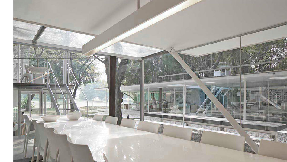 Ruang metting di kantor milik Studio Tonton / Studio Tonton