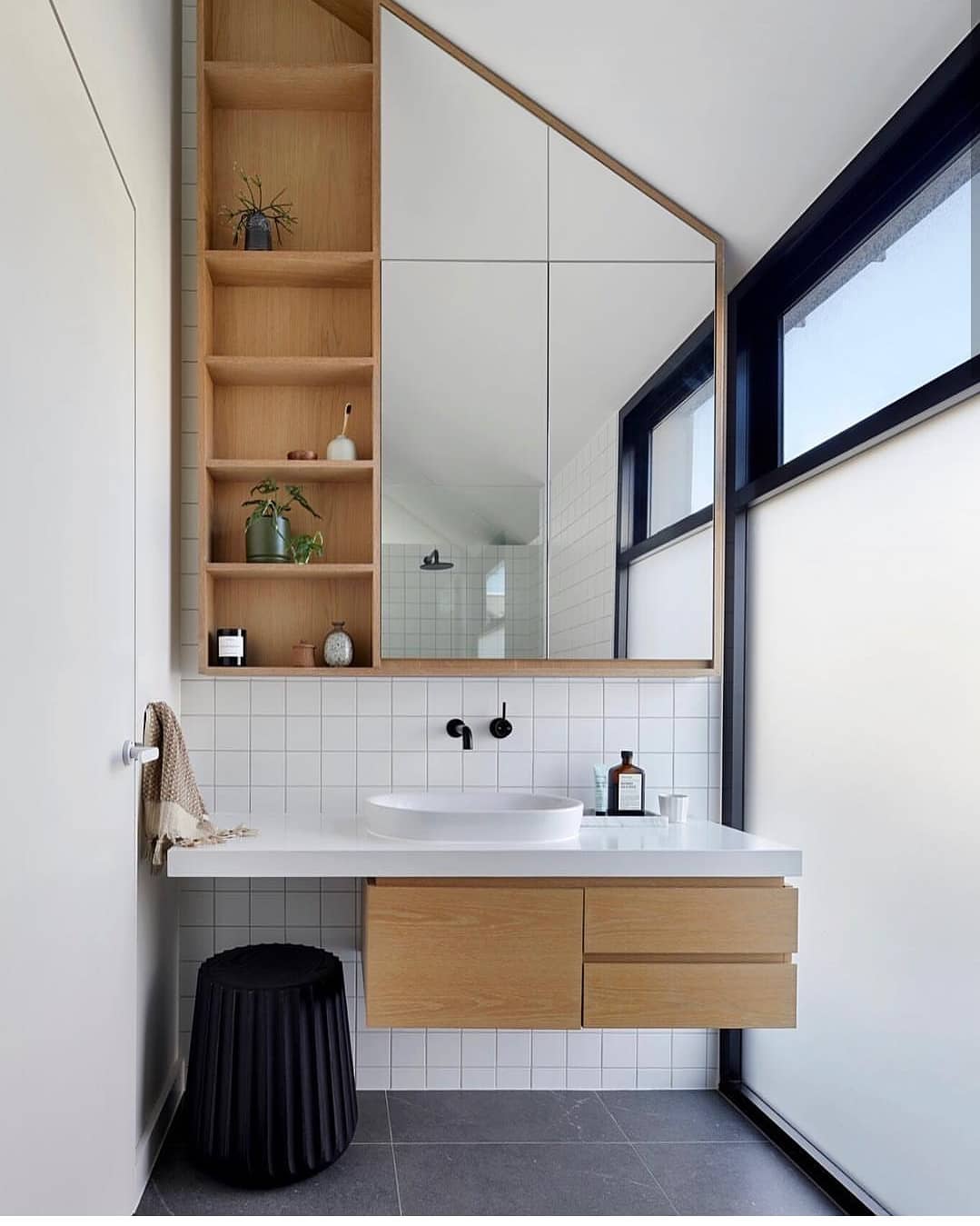 11 Desain Kamar Mandi Minimalis Paling Diminati di 2020