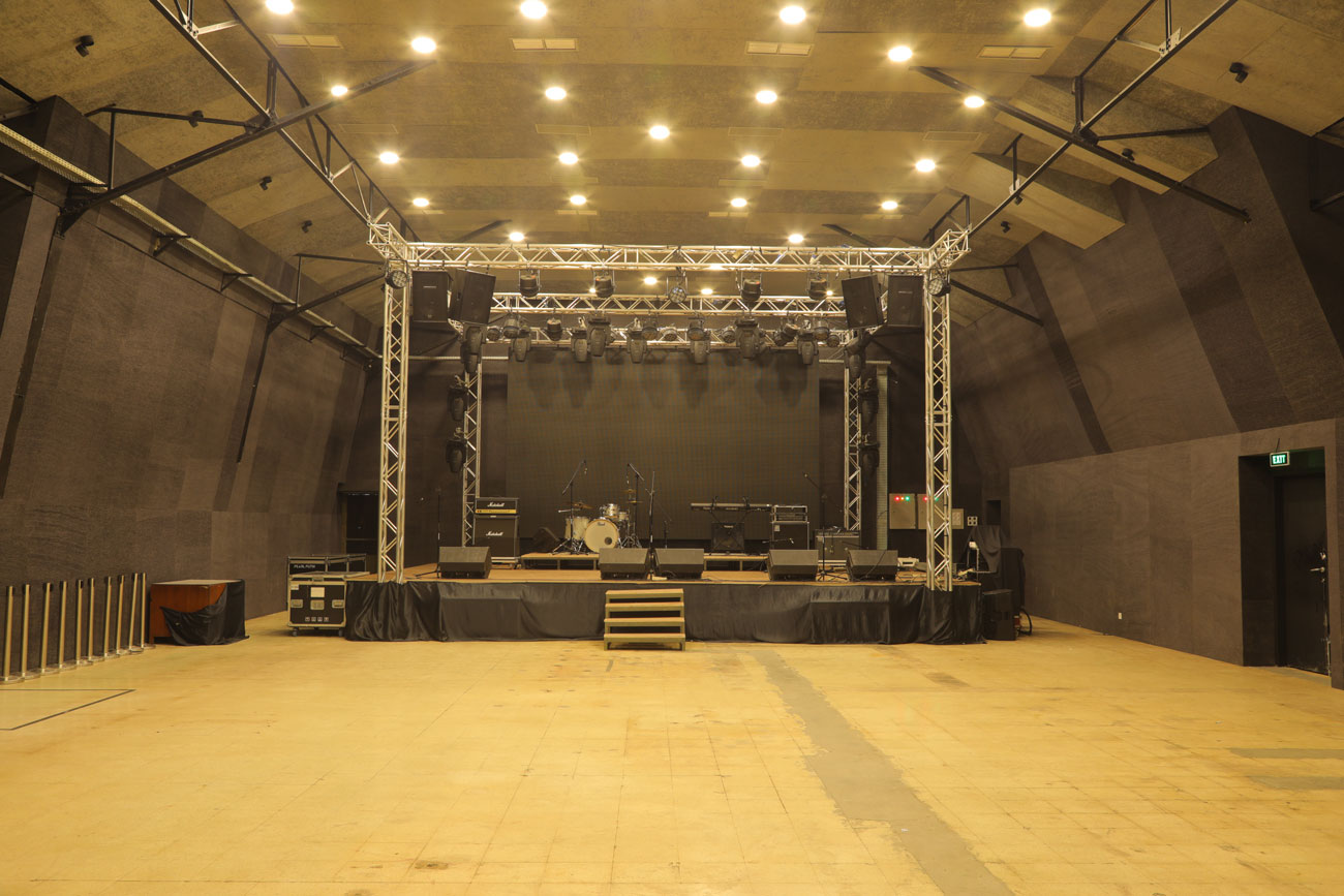 Potret hall music di M Bloc Space / CASA Indonesia