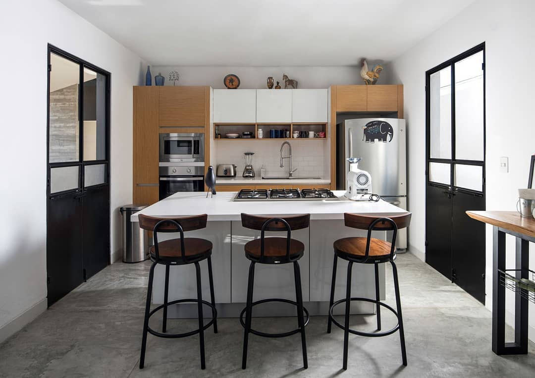 Solusi Rumah Kecil: Desain Ruang Makan & Dapur Jadi 1