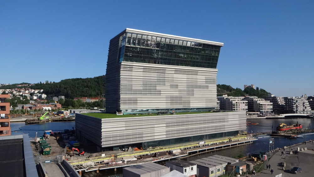 Tampak eksterior / The Lady Travels