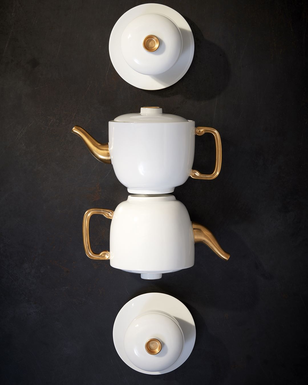 Zen Teapot and Chinese Tea Cups / L'objet