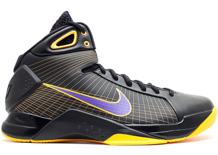 Mengenang Kobe Bryant Dengan 6 Sneakers Ikonis Ini