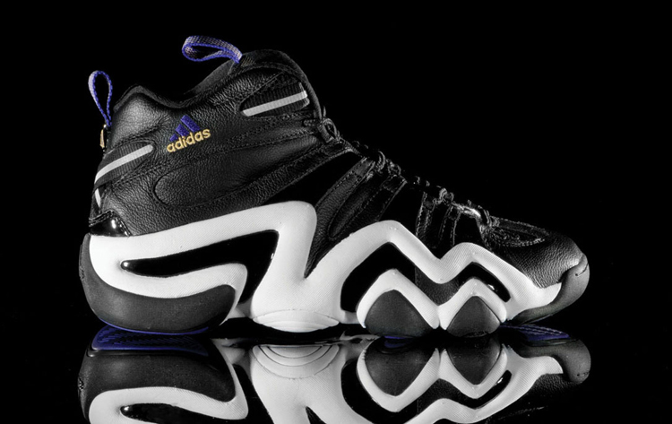 Mengenang Kobe Bryant Dengan 6 Sneakers Ikonis Ini