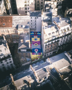 Tampil Beda! Lapangan Basket ini Penuh Warna