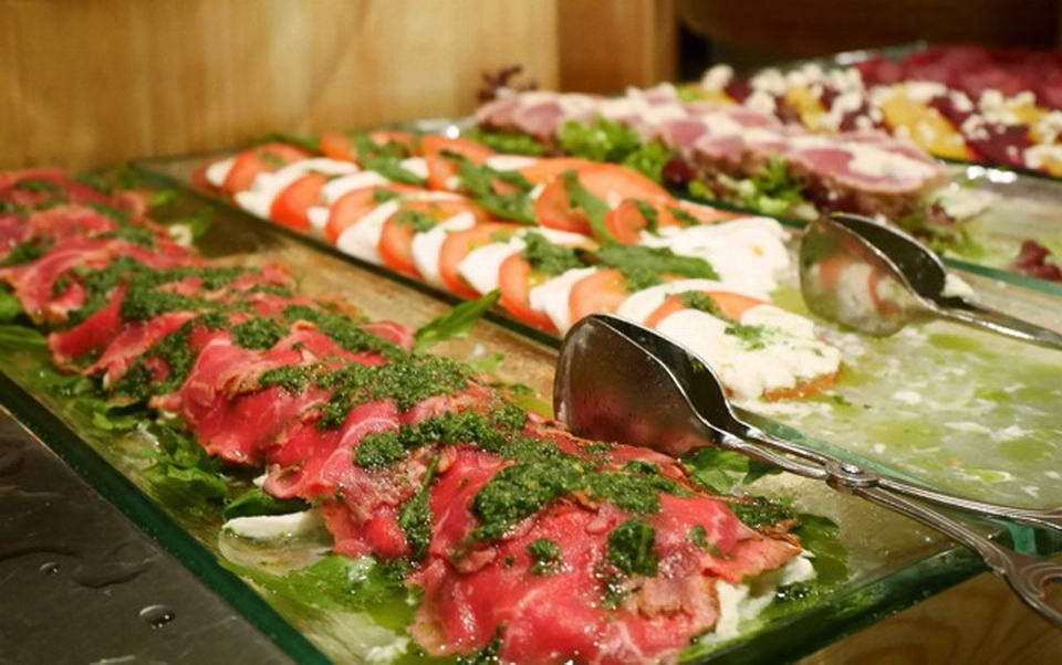 5 Restoran Buffet untuk Pasangan yang Doyan Makan!