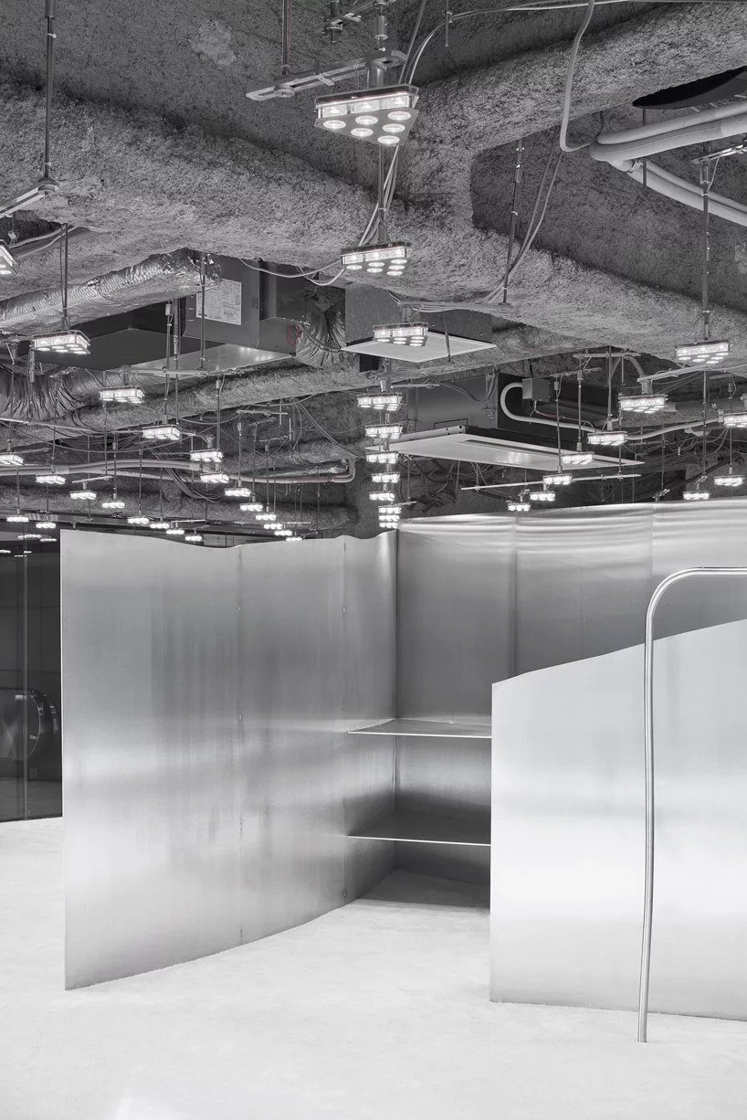 Butik Berbalut Besi dari Acne Studios di Nagoya