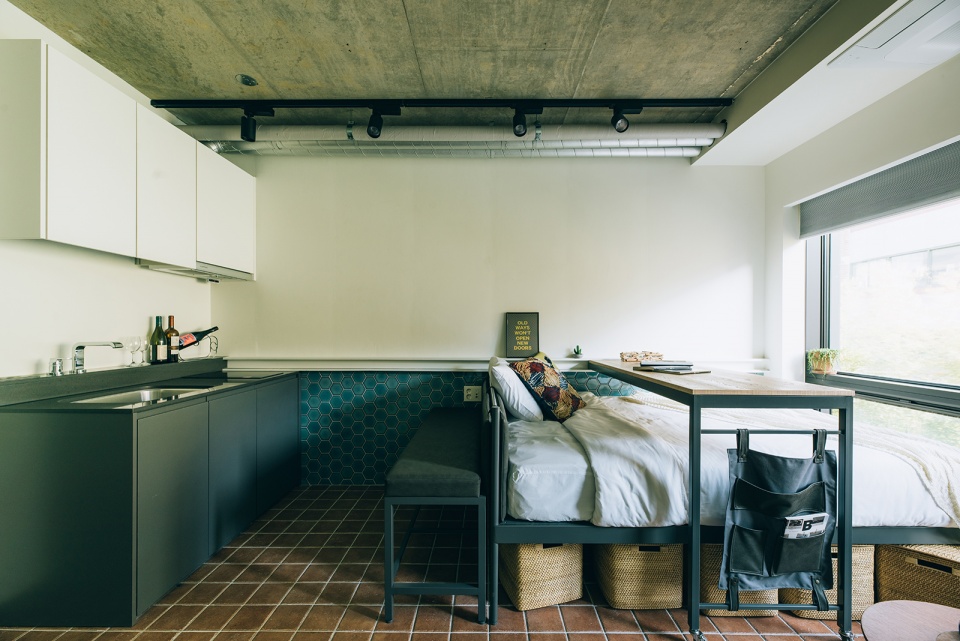 Femme living unit di lantai tiga / Lee Jieung