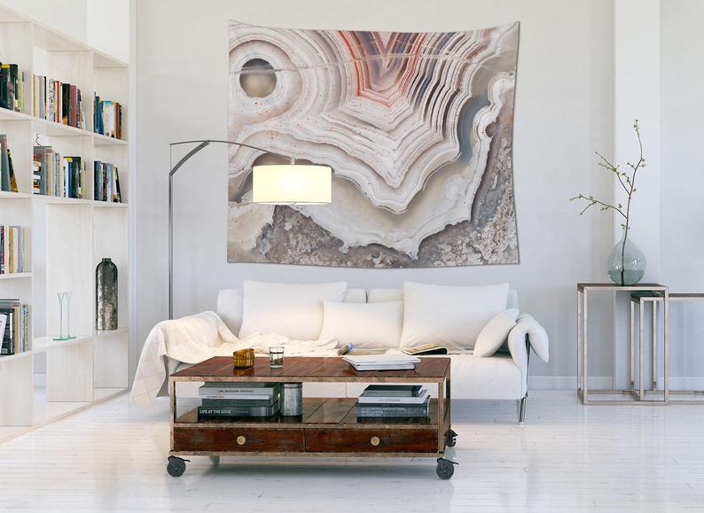 Ini Cara Menarik Mendekor Dinding Anda yang Kosong!