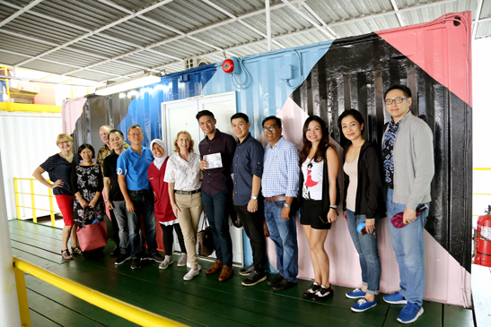 Peresmian Mural Razzle Dazzle karya Sinta Tantra