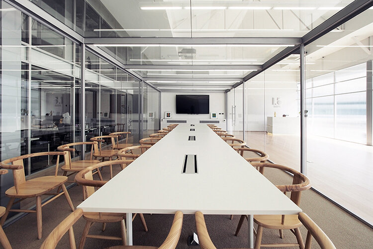 Sebuah Gudang di Bangkok Disulap Menjadi Kantor