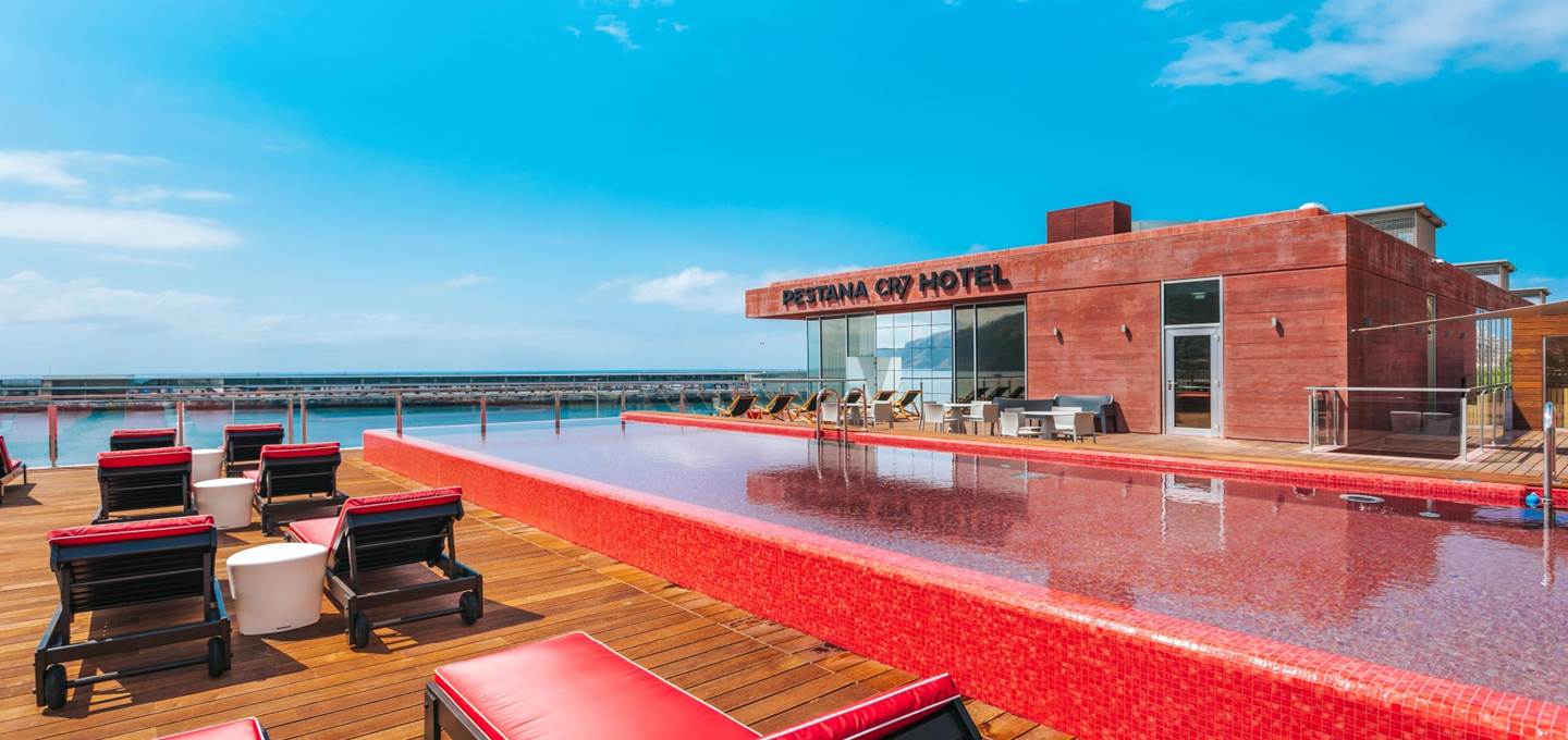 Pestana CR7, Hotel Ronaldo untuk Pasien Corona?