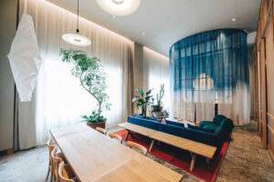 Gabungan Minimalis dan Natural Hadir Dalam Hotel K5