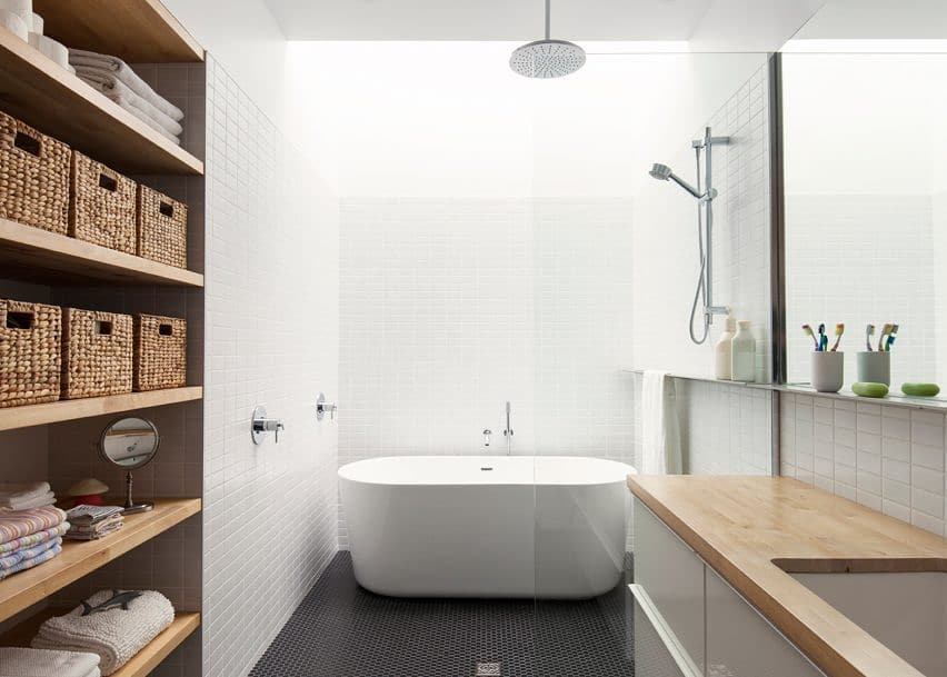 Tips Membersihkan Kamar Mandi Selama 10 Menit!