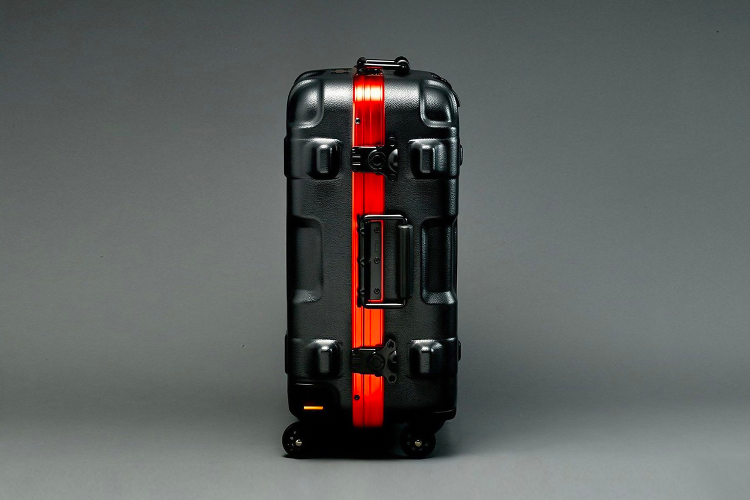 Strict-G dan Protex Perkenalkan Koper Bertemakan Gundam