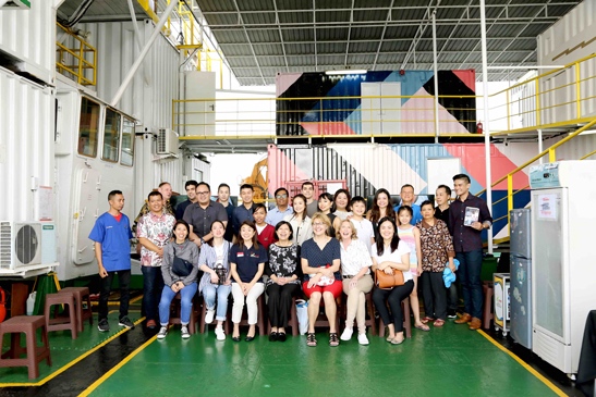 Peresmian Mural Razzle Dazzle karya Sinta Tantra