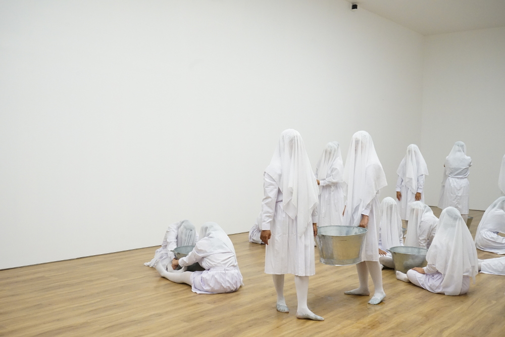 Fantastis! Dua Pameran Memukau di Museum MACAN