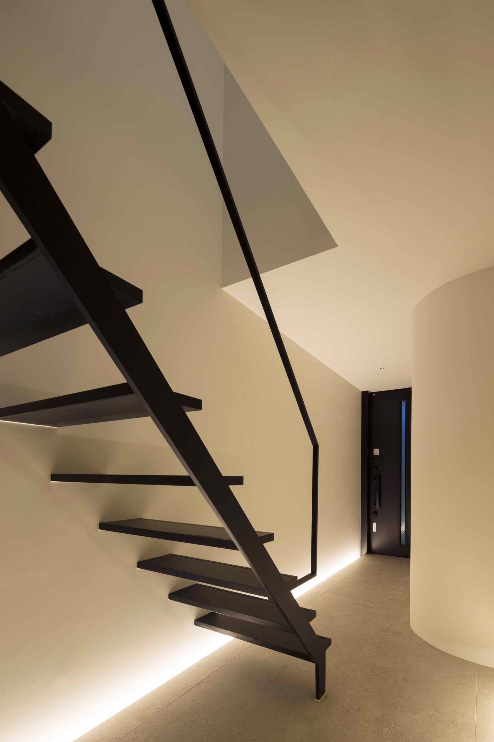 Rumah ini Menyelip di Padatnya Kota Tokyo