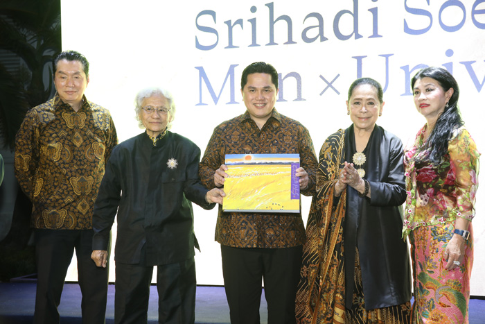 Peluncuran buku Man x Universe