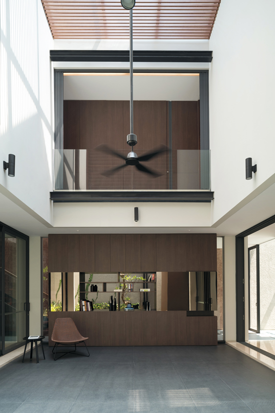 Segar! Rumah ini Jarang Pakai AC & Terasa Sangat Sejuk