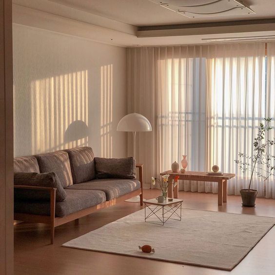 Ruang Tamu Kecil Namun Tetap Bisa Bersantai di Rumah / Latulipe Life Design