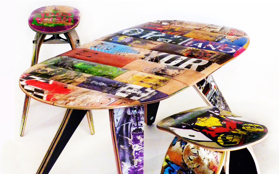 Diskusi Hangat Ahmad Djuhara dan Fikra Djuhara di CASA / Recycled skateboard stool / Deckstool