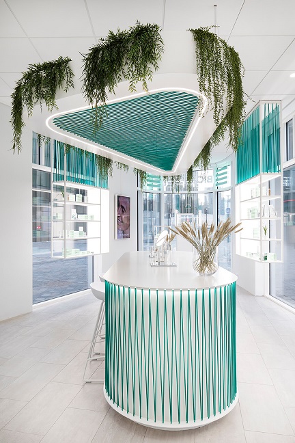 Percayakah Anda Bahwa Interior Toko Ini Dihiasi Benang?