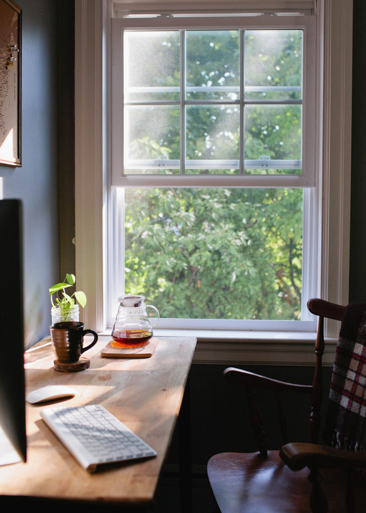 Masih Work From Home? Ayo Refresh Area Bekerja Anda! / Penghawaan senyaman mungkin saat kerja / A Quiet Storm