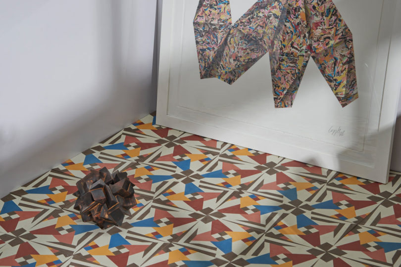 Langka! Keramik Lantai Dijadikan Karya Seni & Kanvas