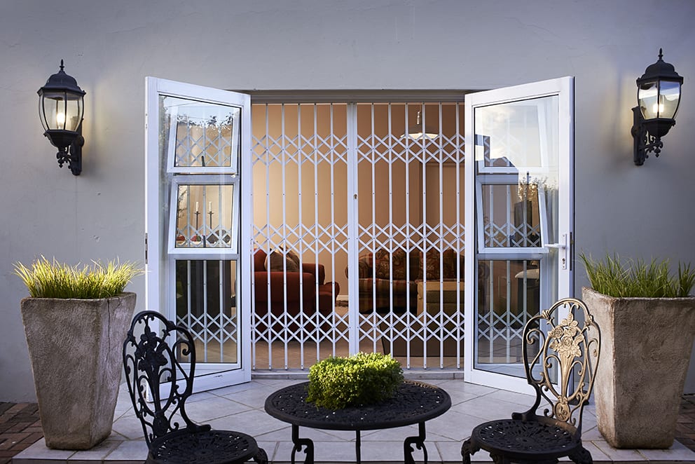 6 Inspirasi Teralis Jendela untuk Rumah Aman dan Nyaman