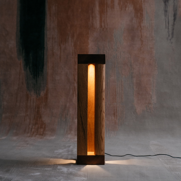 Tiga Furnitur Ini Dirancang Menggunakan Satu Pohon Kayu