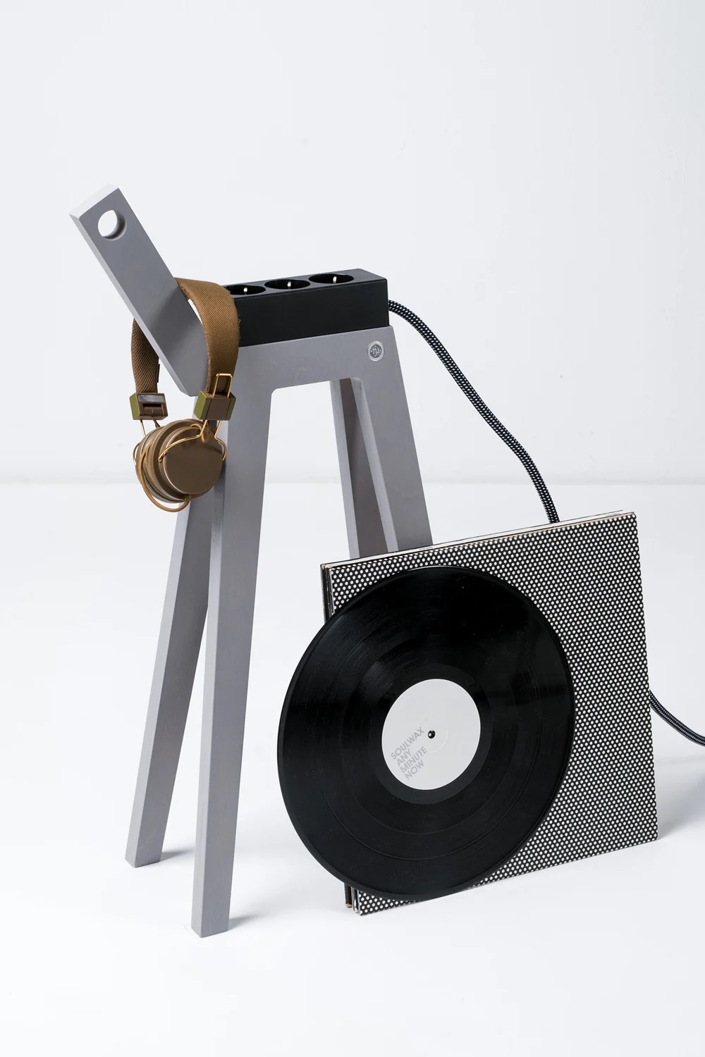 Yi-ha! Katakan Selamat Tinggal Kabel Charger Berantakan