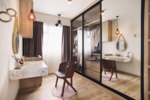 Rumah Kecil atau Ngekos? 10 Ide Meja Rias Kekinian